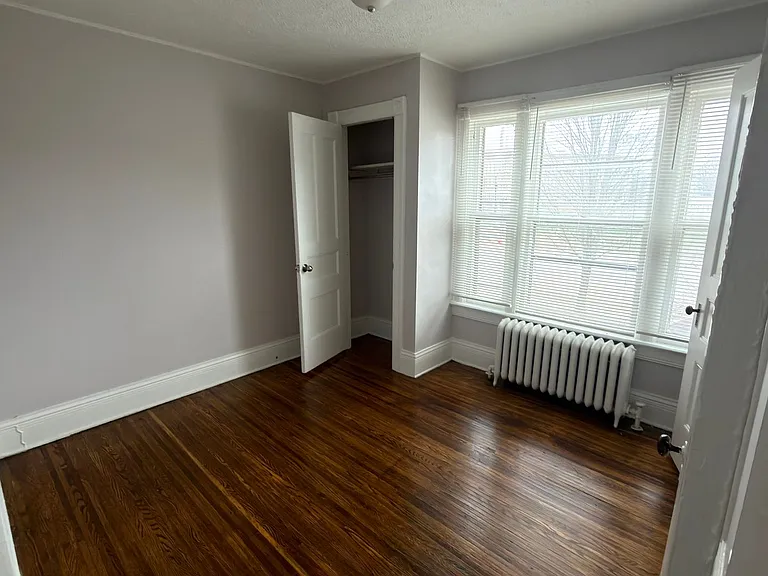 583 Averill Ave — Photo 7