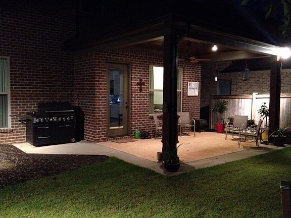 2nd image of 342 Windsor Dr N