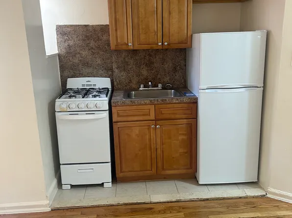 9 Nixon Ct APT 1G, Brooklyn, NY 11223