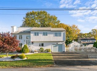 40 Overfield Rd, East Greenwich, RI 02818