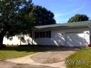 374 Jefferson Dr, Mineral Wells, WV 26150