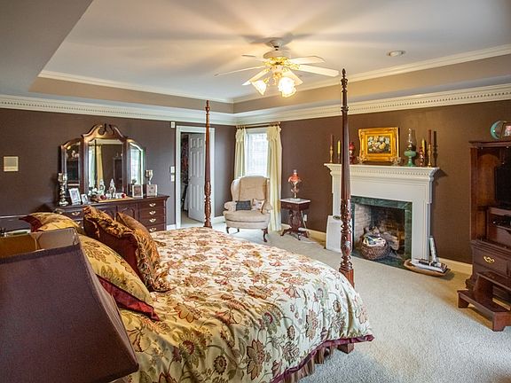 3rd image of 206 Whippoorwill Dr
