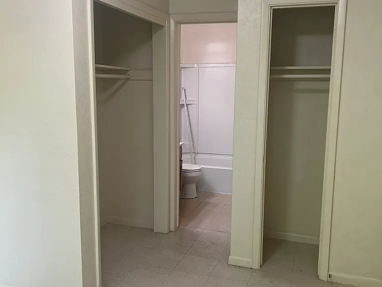 1430 E Ave NE #8 — Photo 6