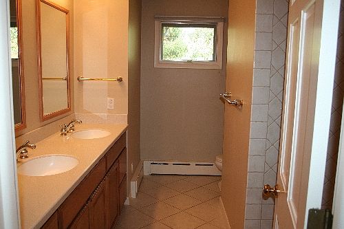4th image of 882 Scott Blvd