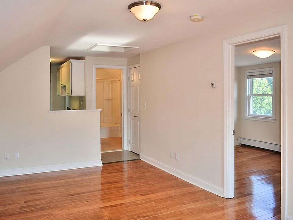 2nd image of 185 Cole Ave #3