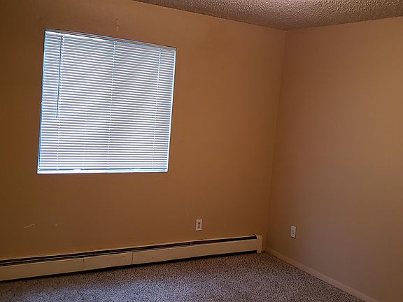 2nd image of 3226 Rood Ave #4