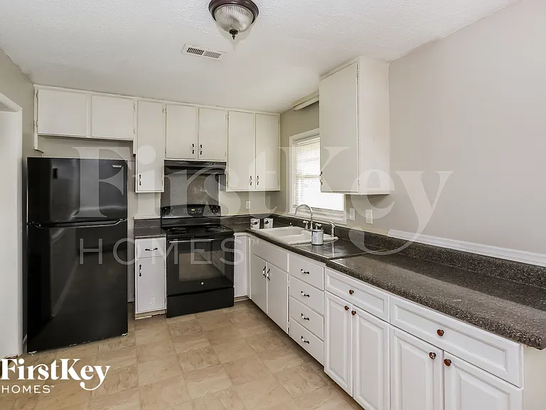9208 Thayer Rd — Photo 6
