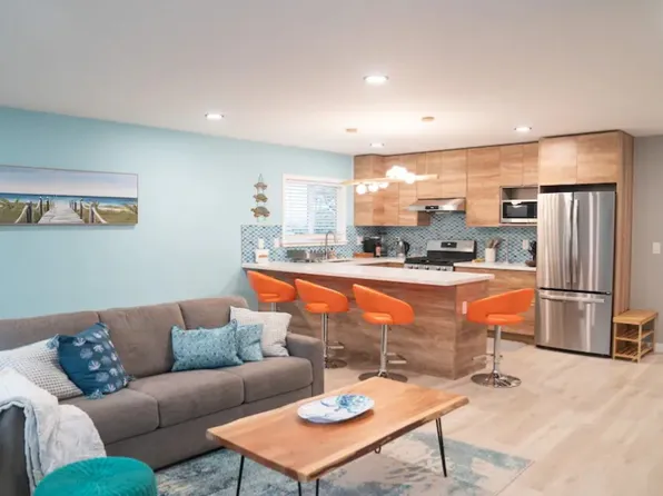 530-538 The Alameda #B, El Granada, CA 94018
