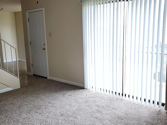 4th image of 1860 Fox Run Dr APT 3