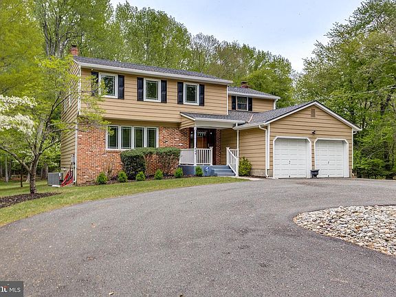 2nd image of 664 Mount Laurel Rd