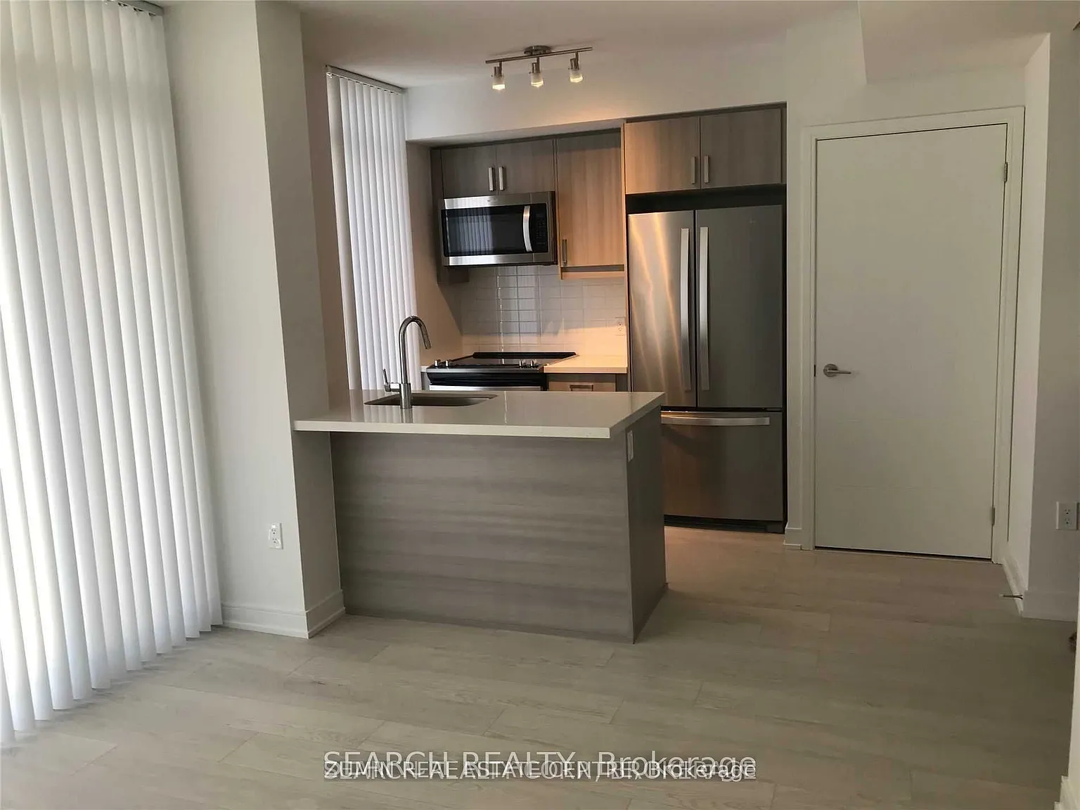 1 bed, $2,400 — Photo 4