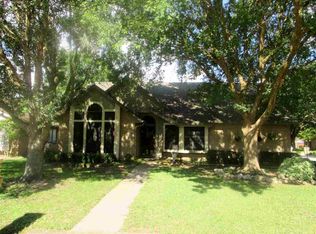 1012 Meadowvale Dr, Beaumont, TX 77706