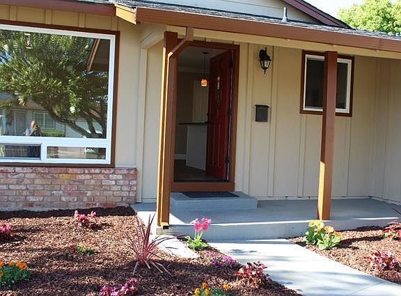 3rd image of 1376 Bouret Dr