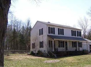 20 Juniper Ln, Plainfield, CT 06374