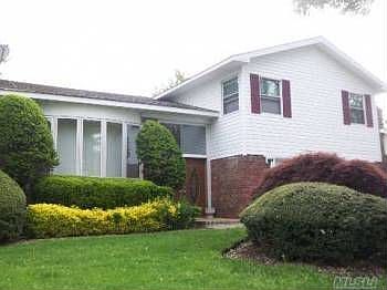 1st image of 23 Maxwell Dr