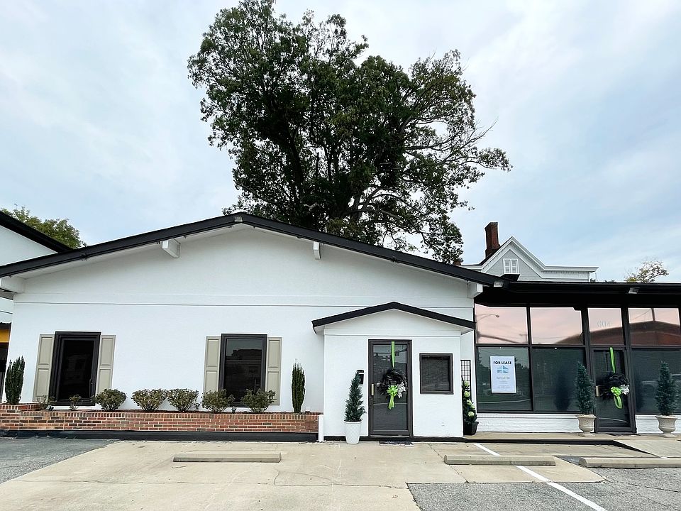 1st image of 604 N Main St