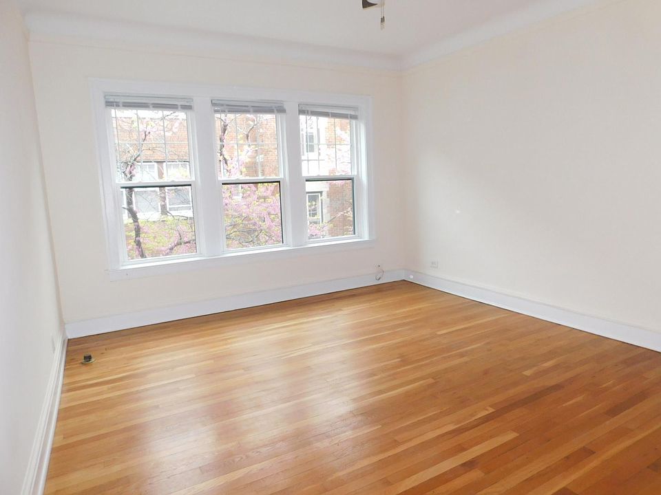 1st image of 739 Hinman Ave APT 2E