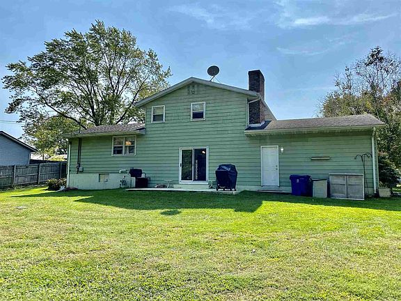 3rd image of 22387 Briarhill Dr