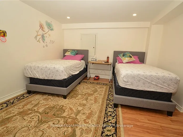 490 Grey St E #23 — Photo 9