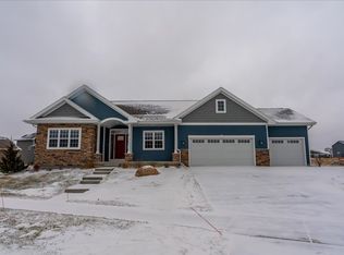 525 Dragon Willow Ln, Middleton, WI 53562