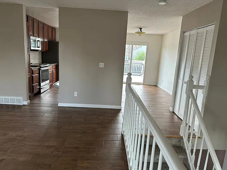 840 W Linden St — Photo 5
