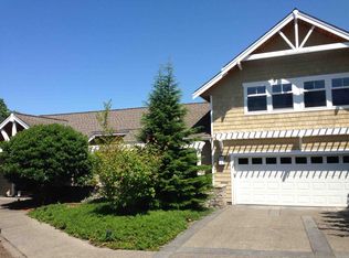 8000 Forest Dr NE, Seattle, WA 98115