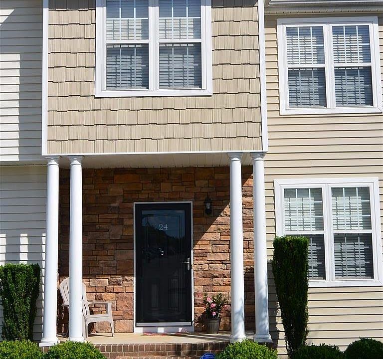 1st image of 24 Rowse Dr