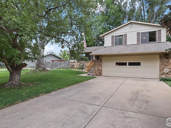 2nd image of 2937 Alamo Ave