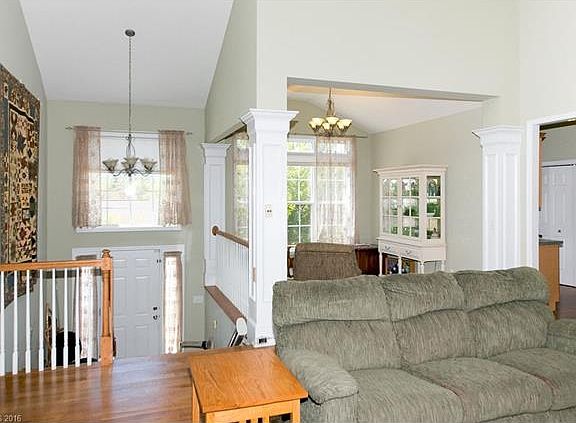 4th image of 55 S Crab Meadow Dr