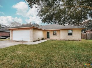 208 Pheasant Dr, Victoria, TX 77905