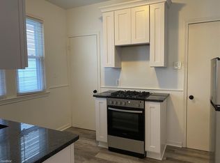 1225 Wayburn St, Grosse Pointe Park, MI 48230