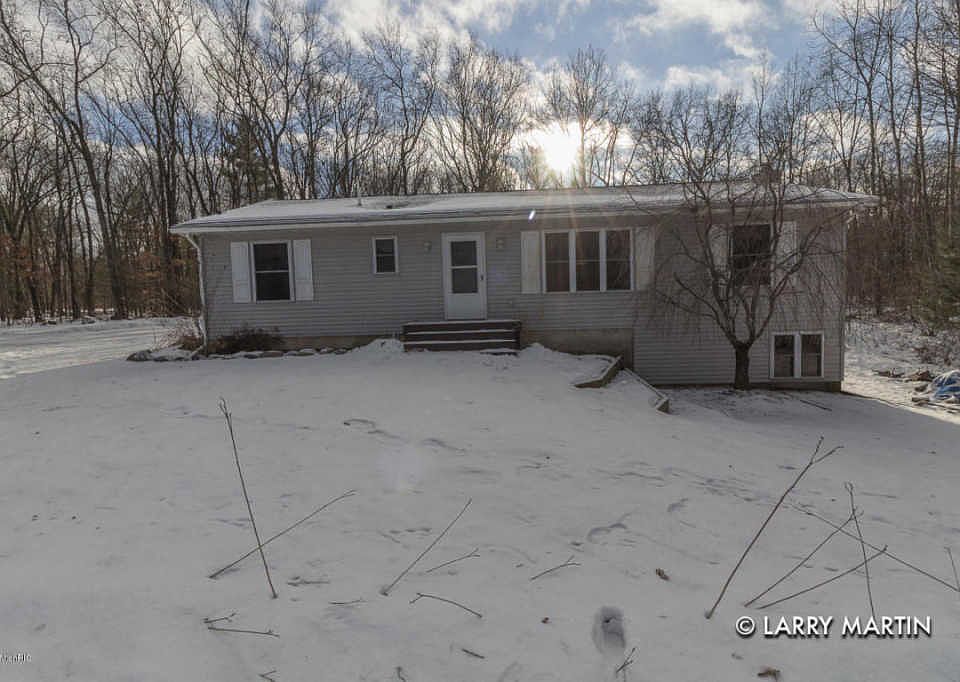 1st image of 3470 Fallasburg Park Dr NE