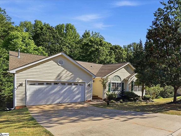 2nd image of 711 Timberwood Rdg