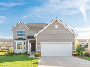 428 Hickory Bluff Ln, Chelsea, MI