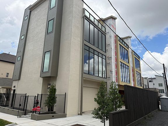 2nd image of 1222 Winter St