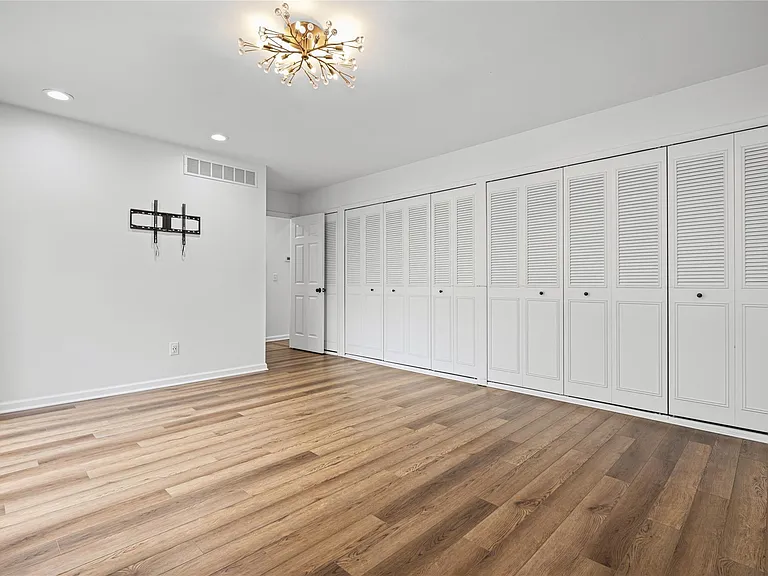 7432 Azalea Ct — Photo 16