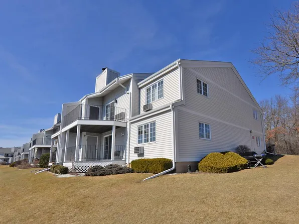 8350 South Tuckaway Shores DRIVE, Franklin, WI 53132