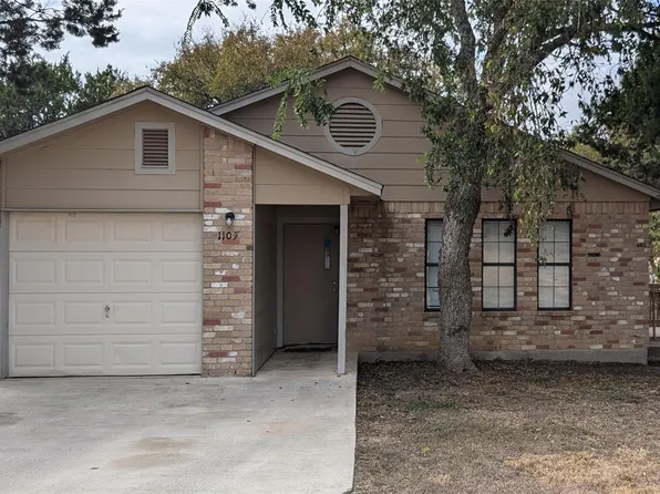 1109 N Bishop St, San Marcos, TX 78666