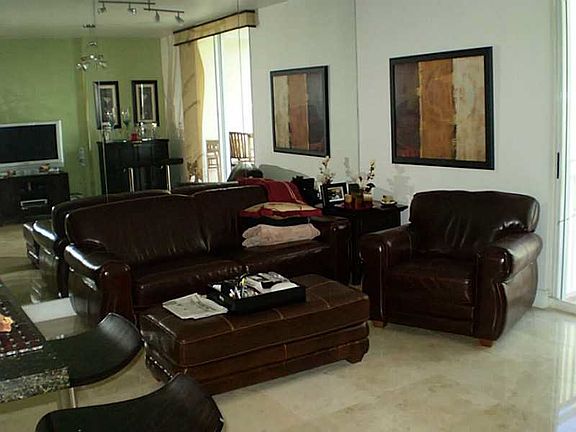 5th image of 325 Biscayne Blvd APT 4220