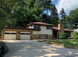 2713 Hancock St, Port Huron, MI 48060