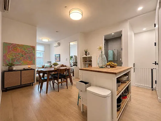 Dining area, photo 1