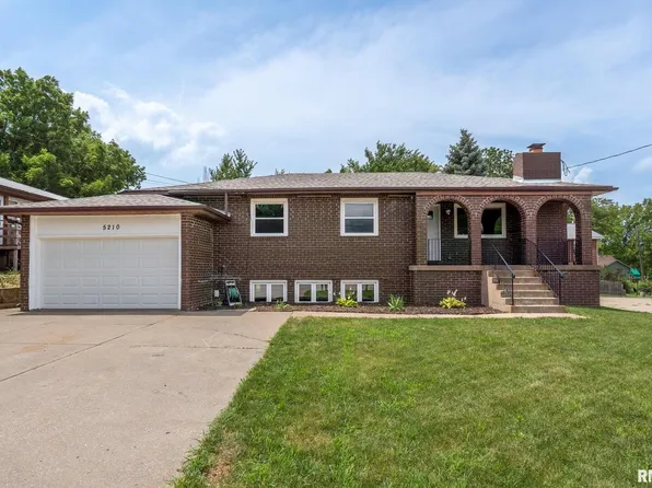 5210 N Division St, Davenport, IA 52806