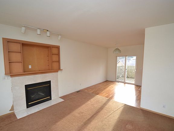 5th image of 10310 53rd Ave NE