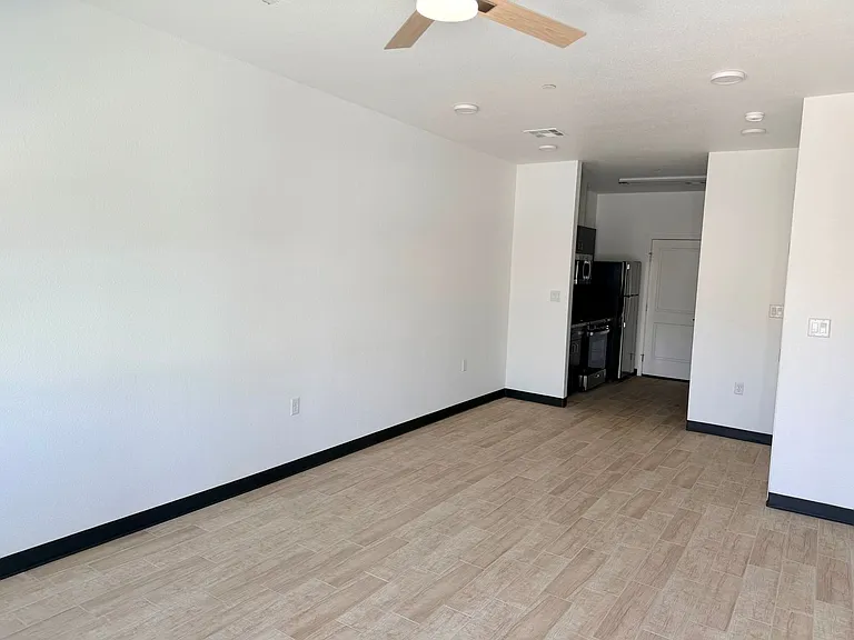 1134 S Palm Ave — Photo 43