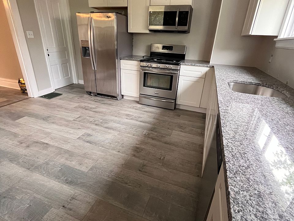 1st image of 135 23rd St #1