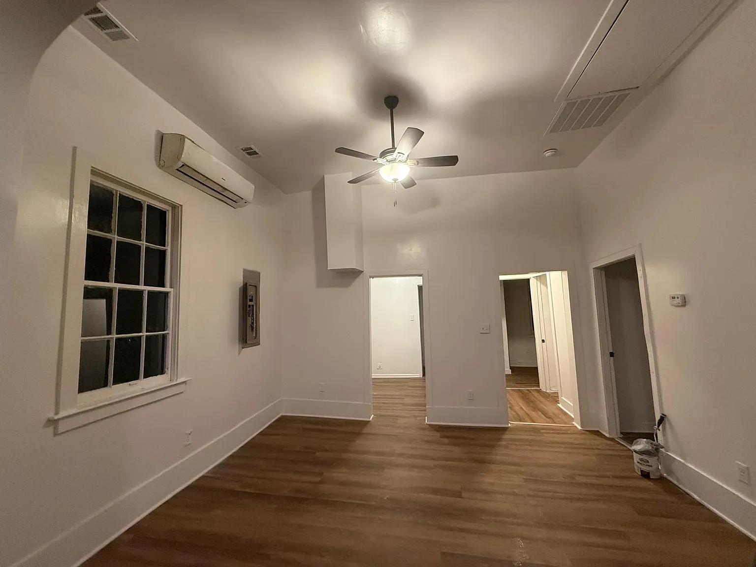 3 bed, 1350 sqft, $1,975 — Photo 3