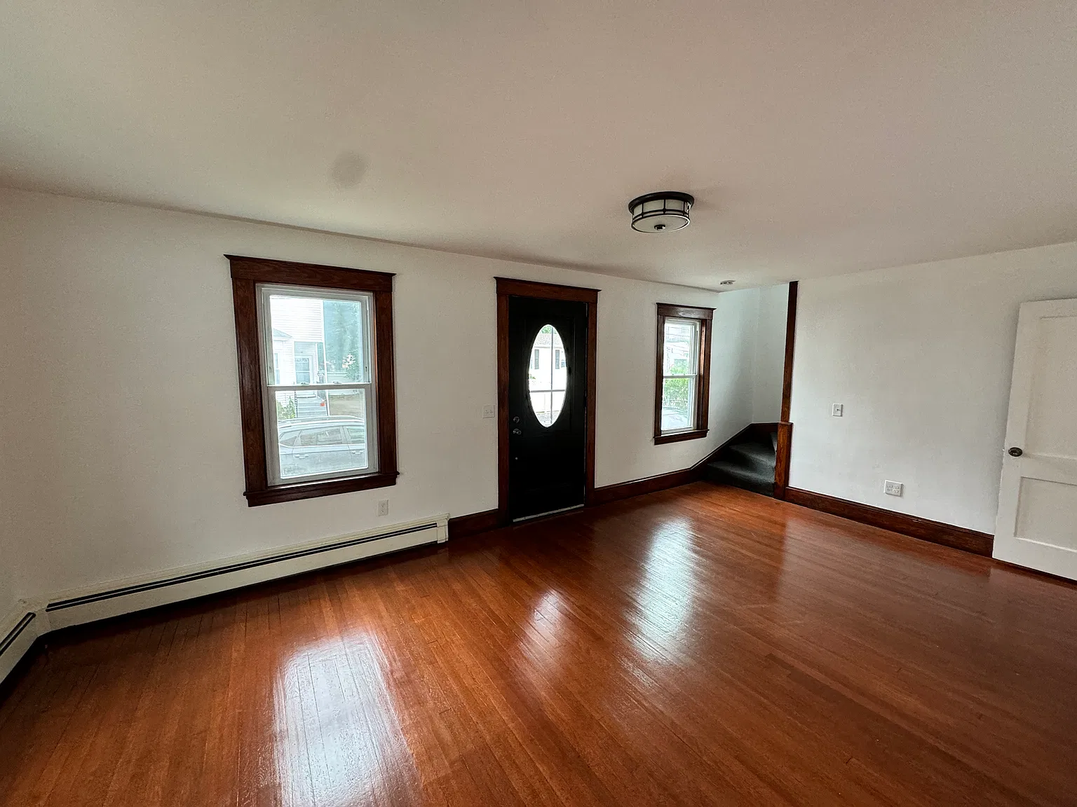 2 bed, 1028 sqft, $3,700 — Photo 2