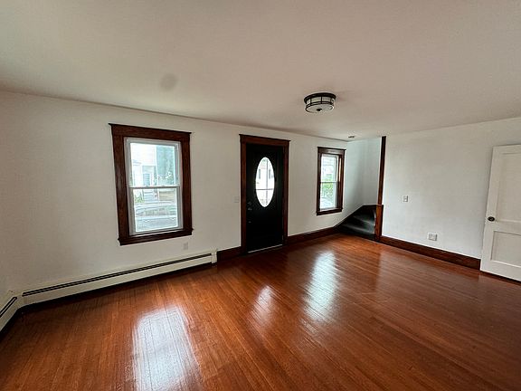 2nd image of 10 Lexington St