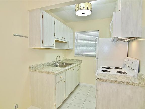 5th image of 202 S Ocean Breeze #4