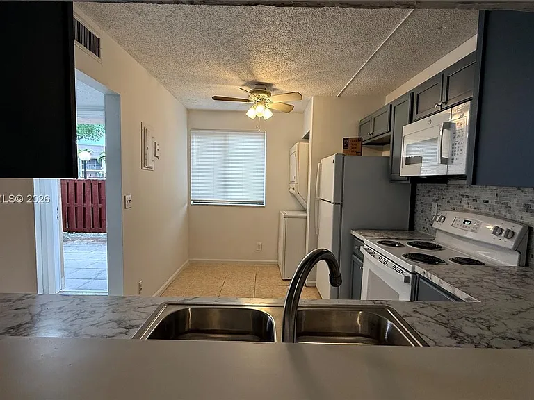 7901 Southgate Blvd #C5 — Photo 5